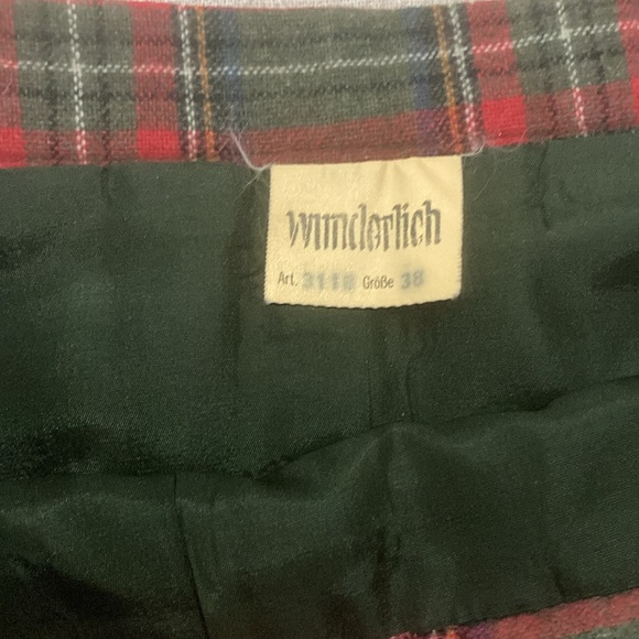 Beautiful plaid wool skirt with lining! - Picture 2 of 2
